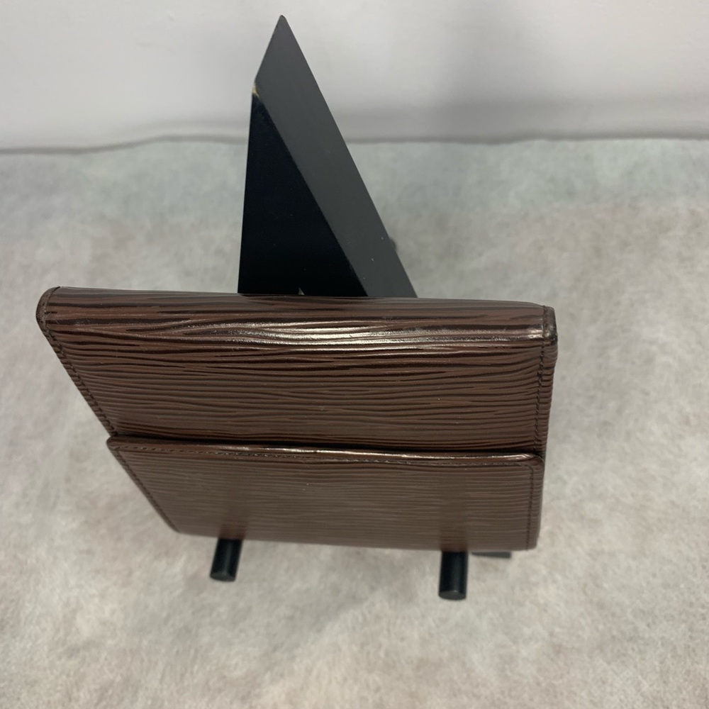 Authentic Louis Vuitton Epi Elise Wallet - Picture 6 of 9